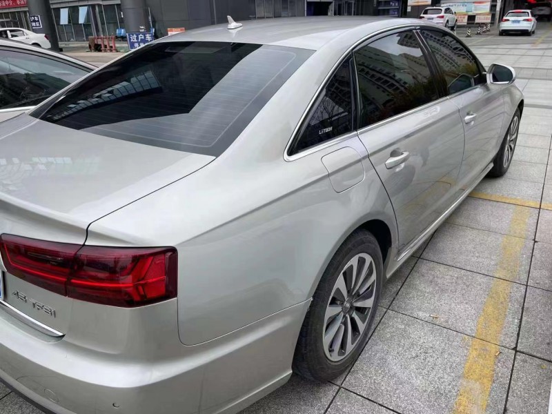昆明16年奧迪A6L7