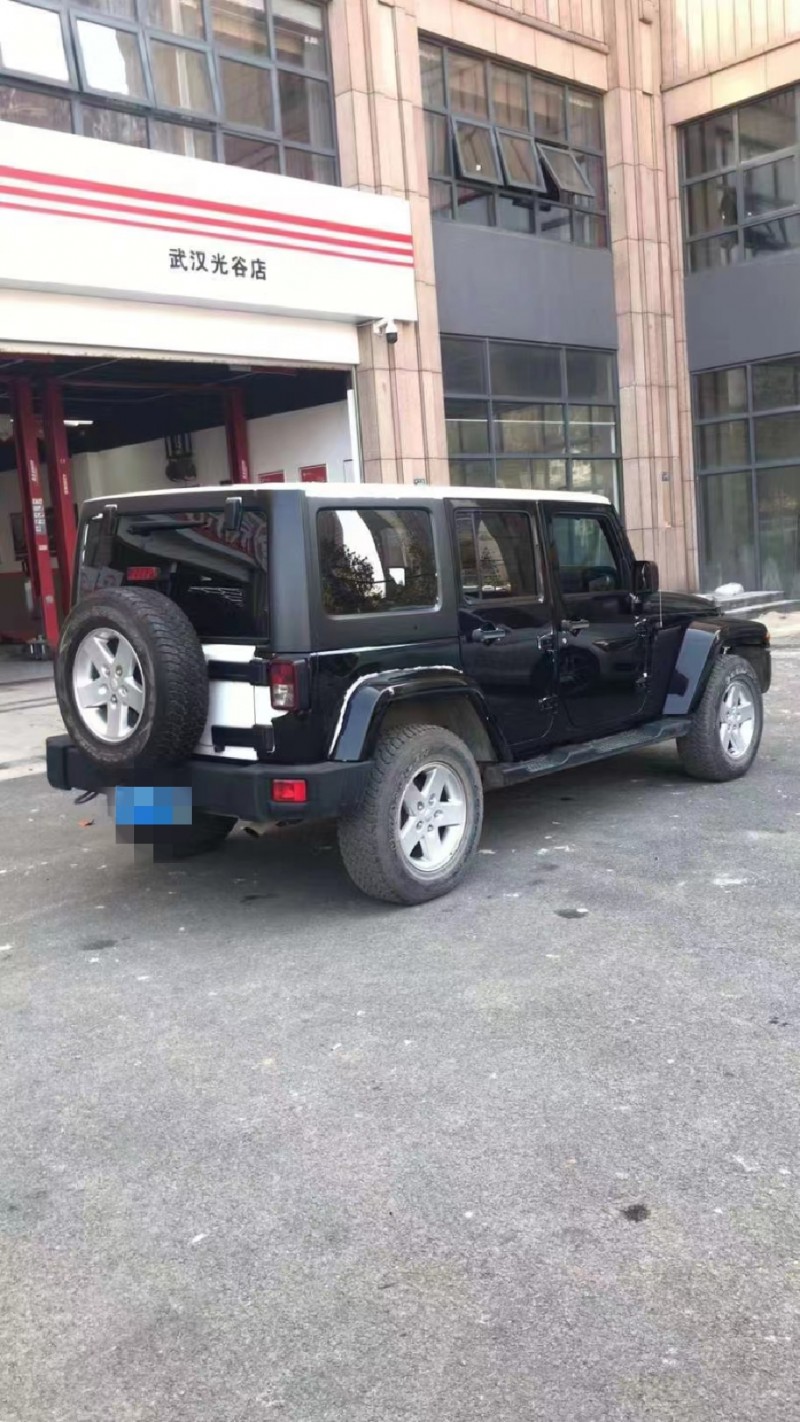 鄭州16年Jeep牧馬人5