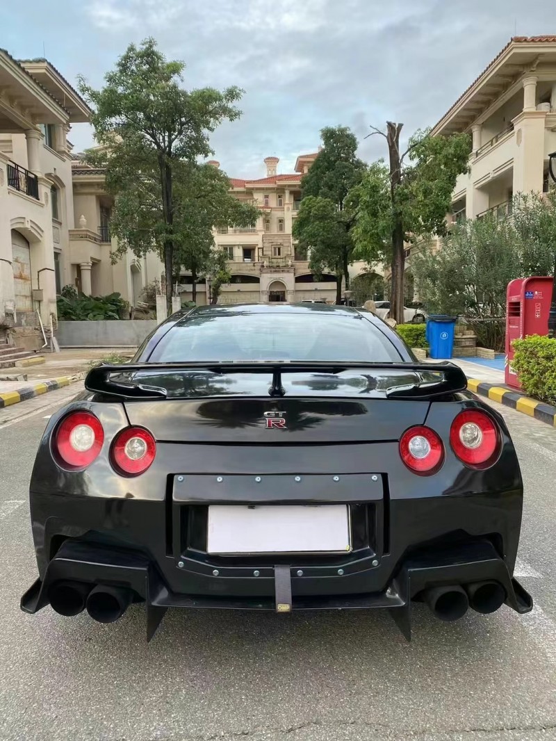 珠海10年日產GT-R5