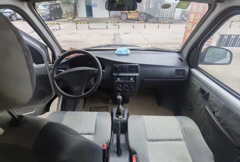 武漢14年五菱汽車榮光3