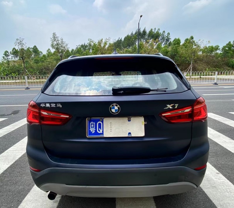 廣州17年寶馬X11