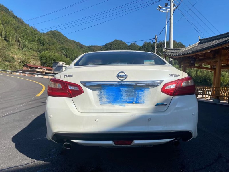 湖州17年日產天籟7