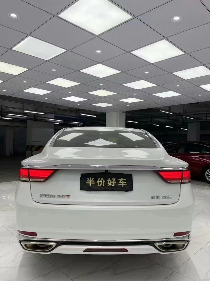 成都19年吉利博瑞5
