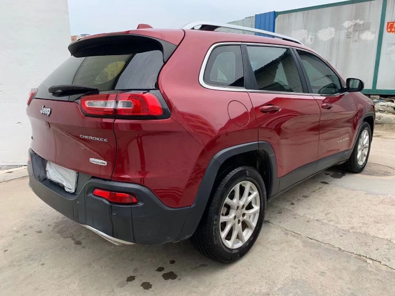 廣州17年Jeep自由光4