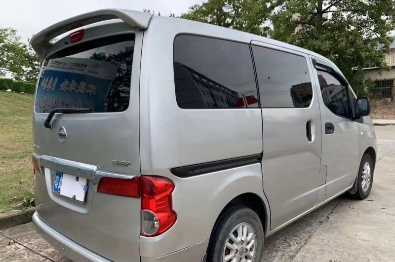 廣州15年日產NV2001