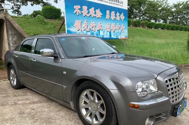 珠海09年克萊斯勒300C7