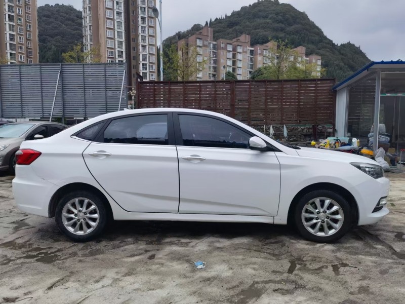 安順17年長安汽車悅翔V74