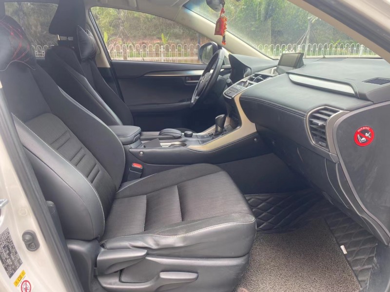 广州17年雷克萨斯NX6