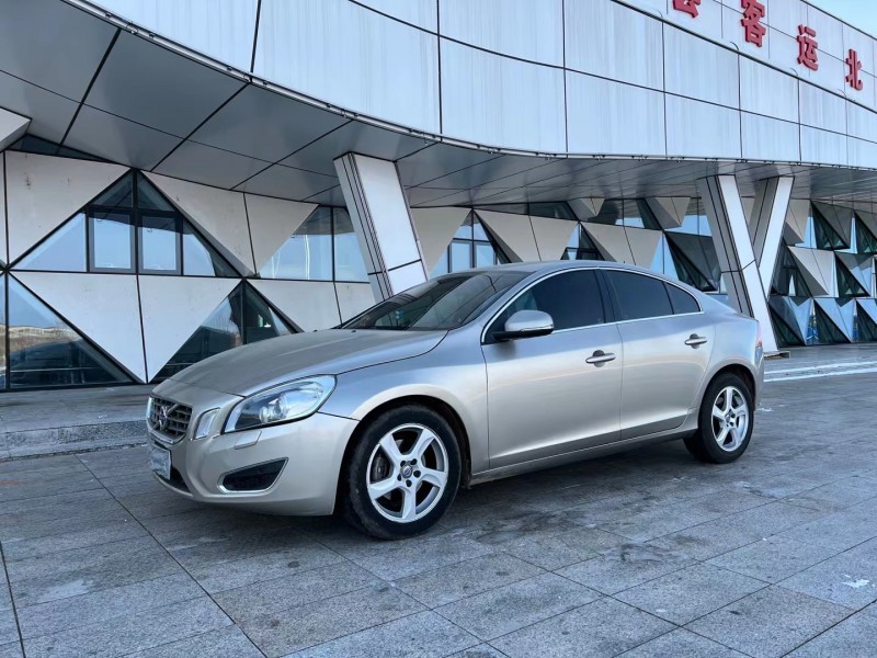 保定13年沃爾沃S60L2