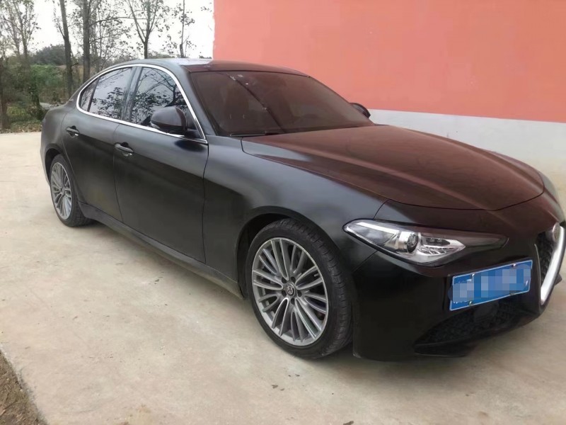 安陽17年阿爾法·羅密歐Giulia2