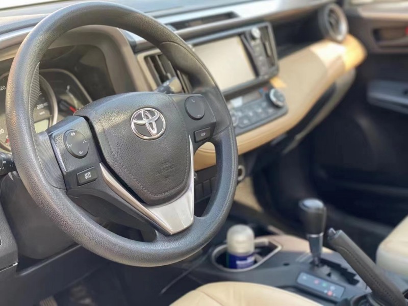 昆明16年豐田RAV4榮放3