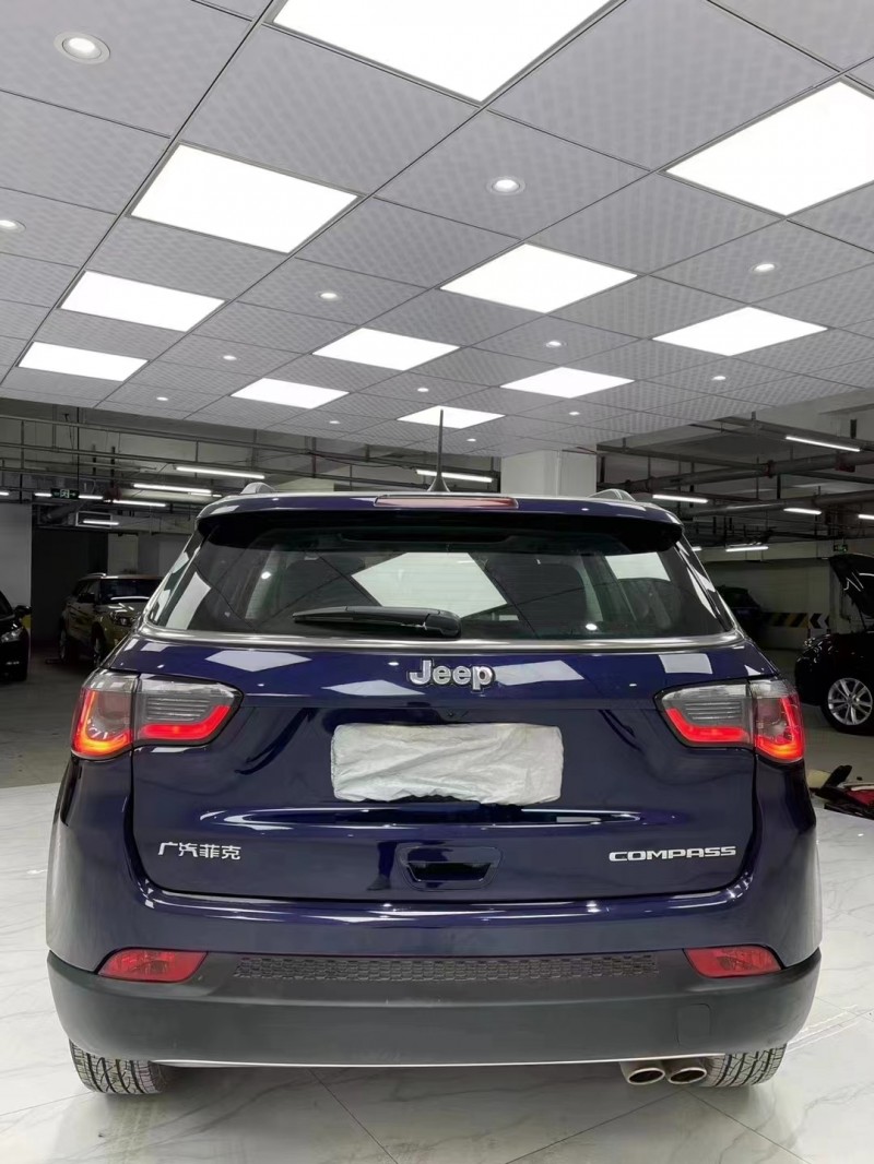 成都20年Jeep指南者5