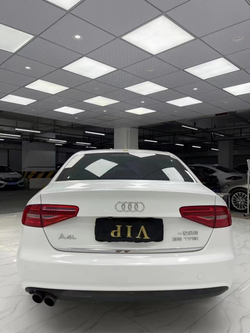 成都15年奧迪A4L6