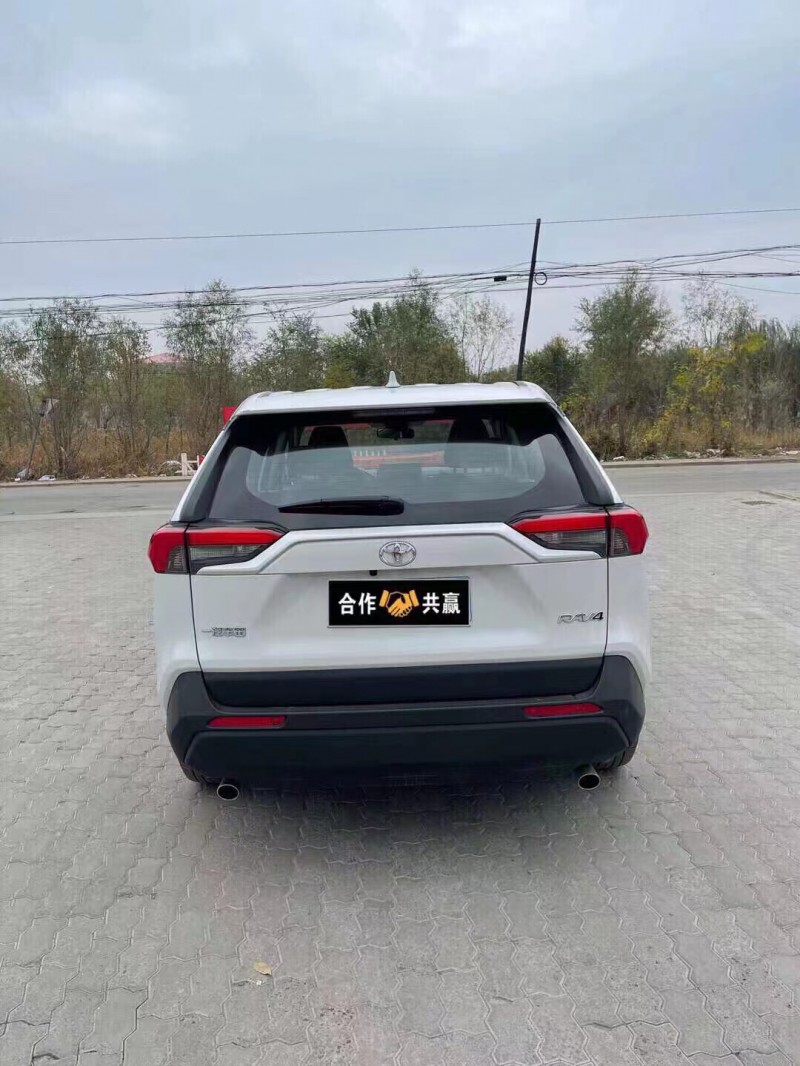 滄州21年豐田RAV4榮放6