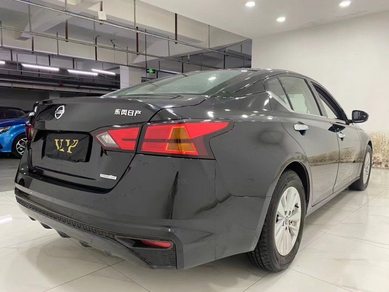 成都19年日產天籟7