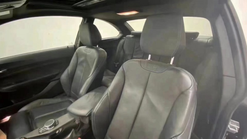 成都18年宝马M25