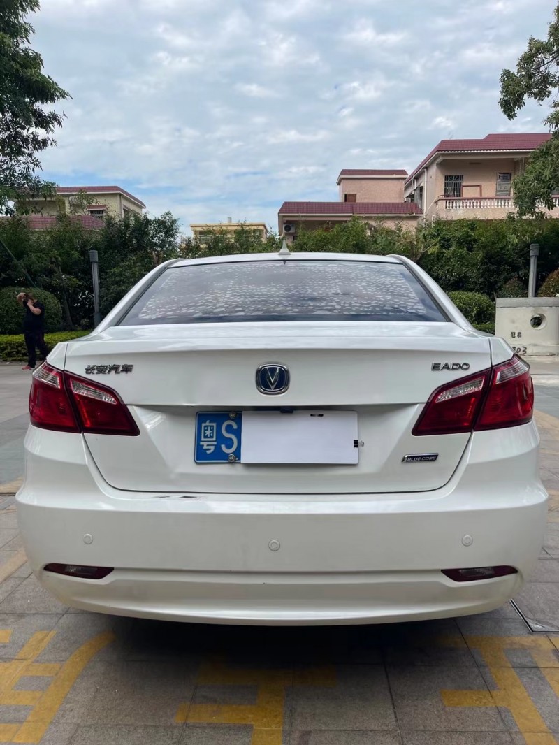 中山16年長安汽車逸動8