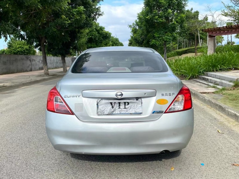 广州12年日产阳光8