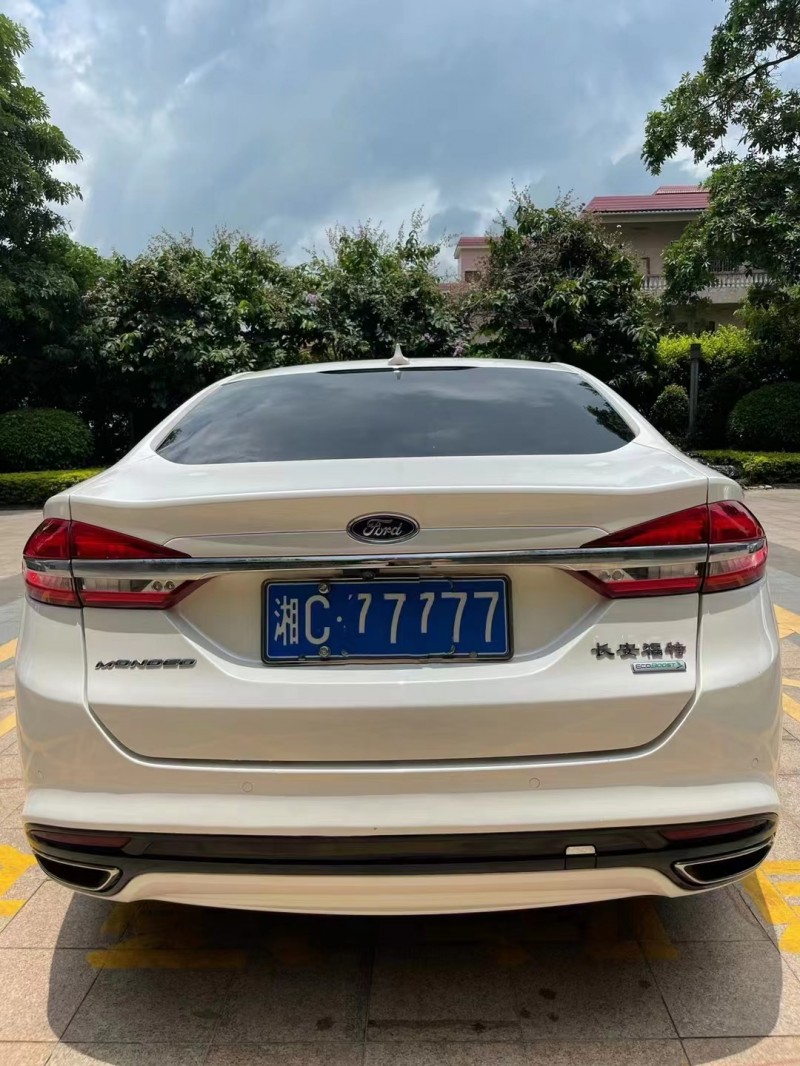 中山17年福特蒙迪欧2