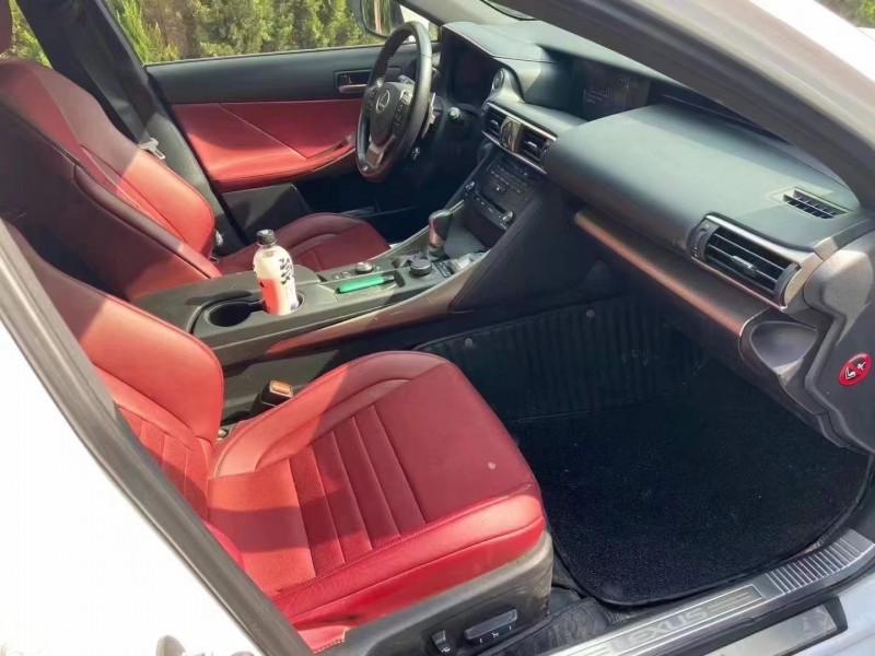 淄博18年雷克萨斯IS6