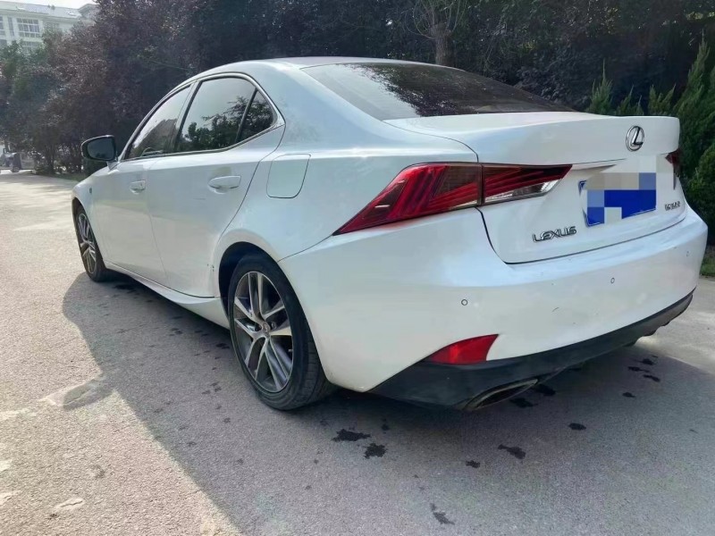 淄博18年雷克萨斯IS7