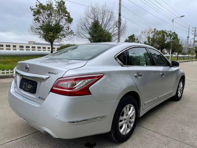 鹽城14年日產天籟4