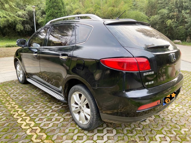濰坊12年納智捷大7 SUV1