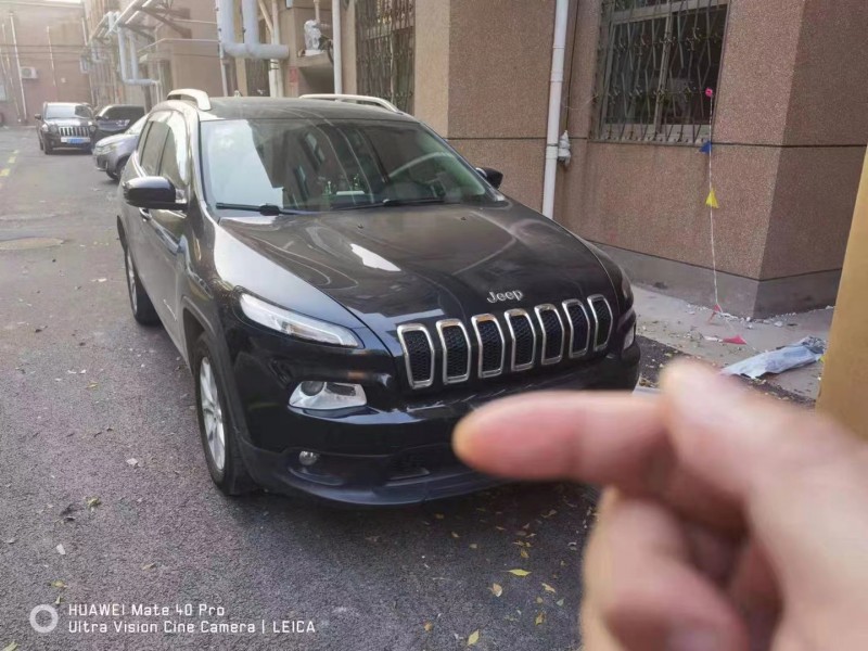 濟南16年Jeep自由光1
