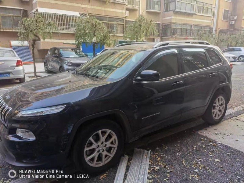 濟南16年Jeep自由光6