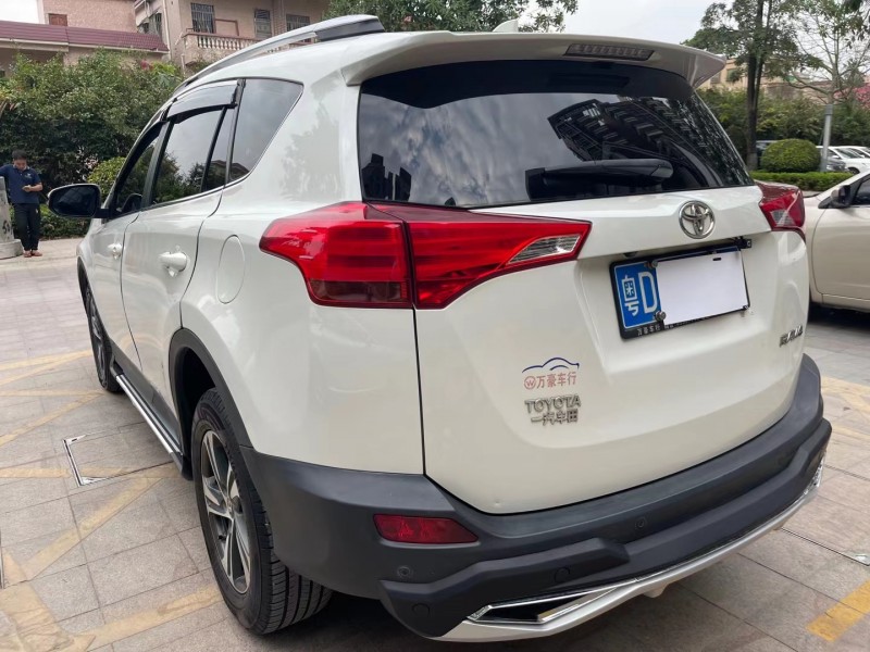中山16年豐田RAV45