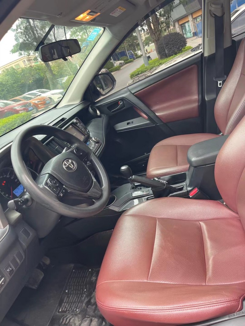 中山16年豐田RAV47