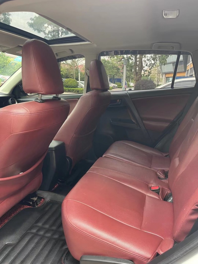 中山16年豐田RAV49