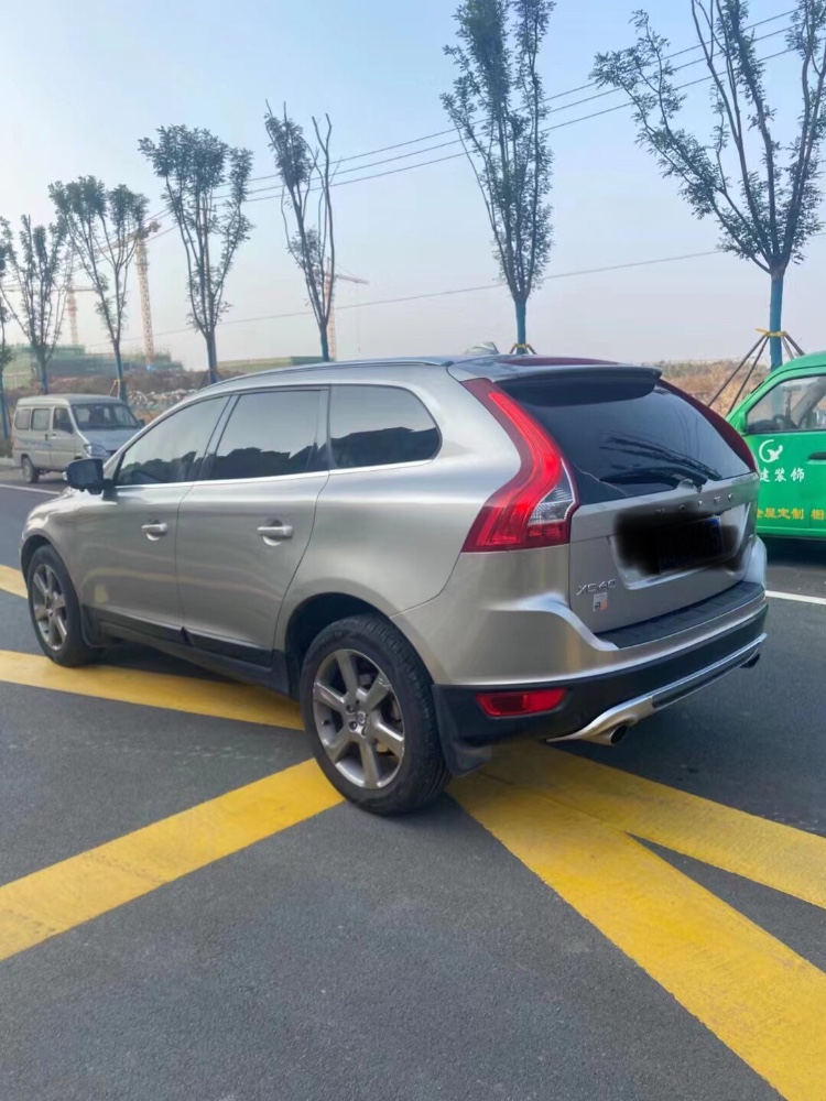 濟寧13年沃爾沃XC601