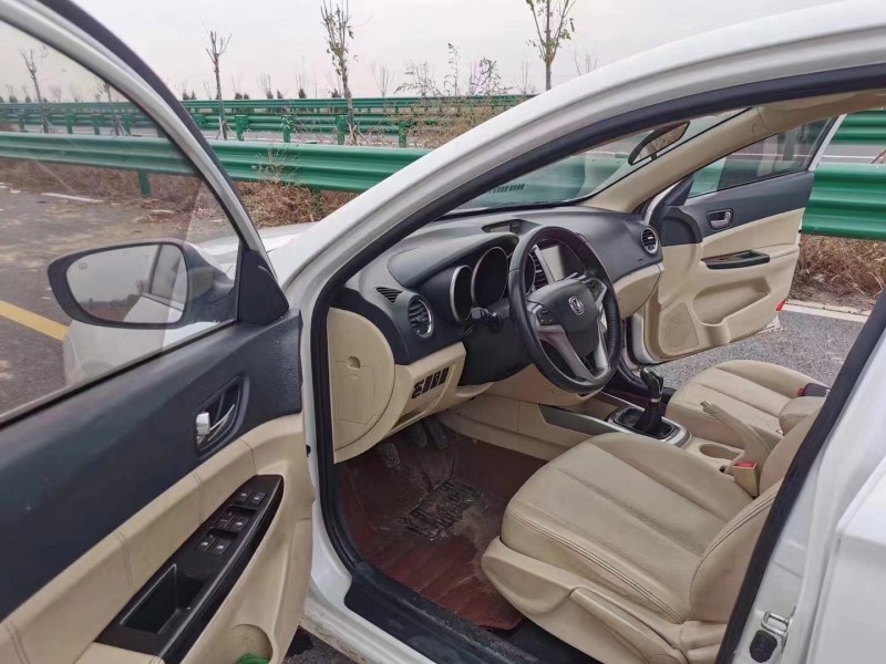 唐山15年長安汽車逸動4