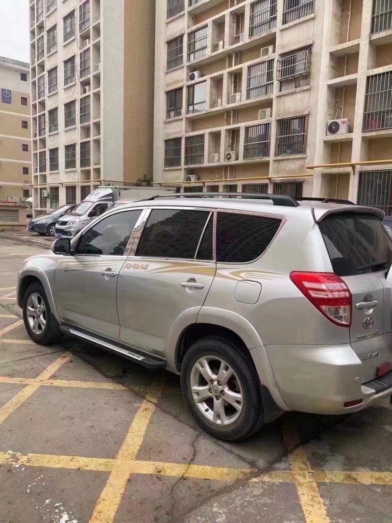 青島12年豐田RAV43