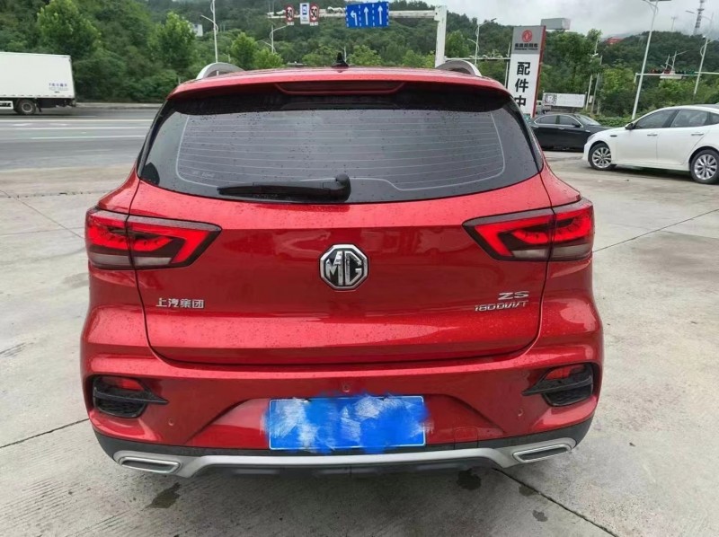 宜昌21年名爵ZS7