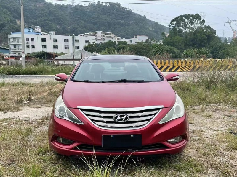 廣州11年現代索納塔八1