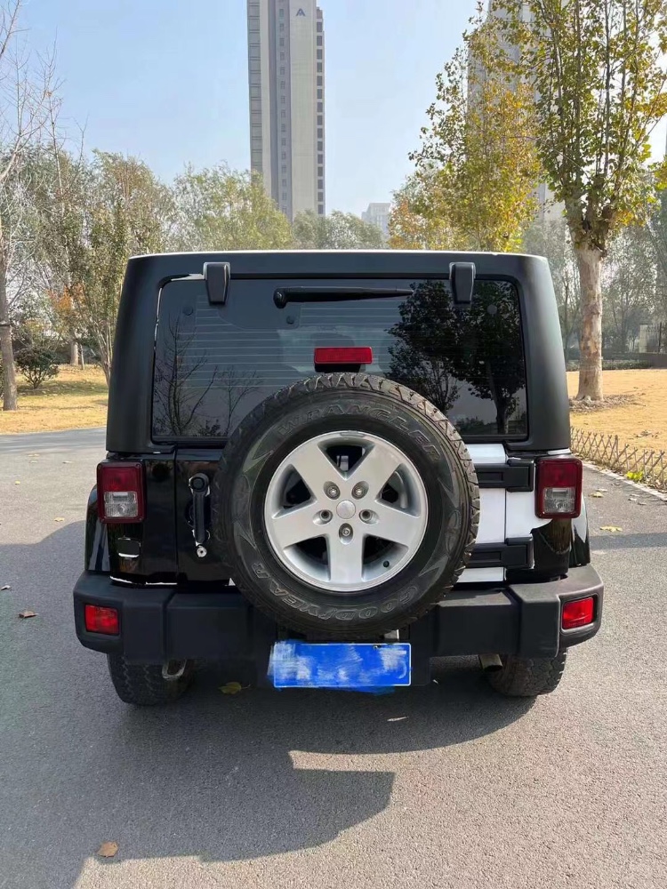 新鄉16年Jeep牧馬人3