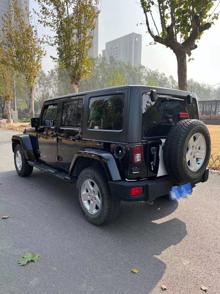 新鄉16年Jeep牧馬人1