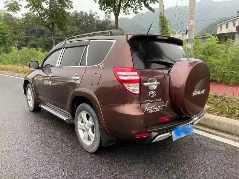 孝感13年豐田RAV41