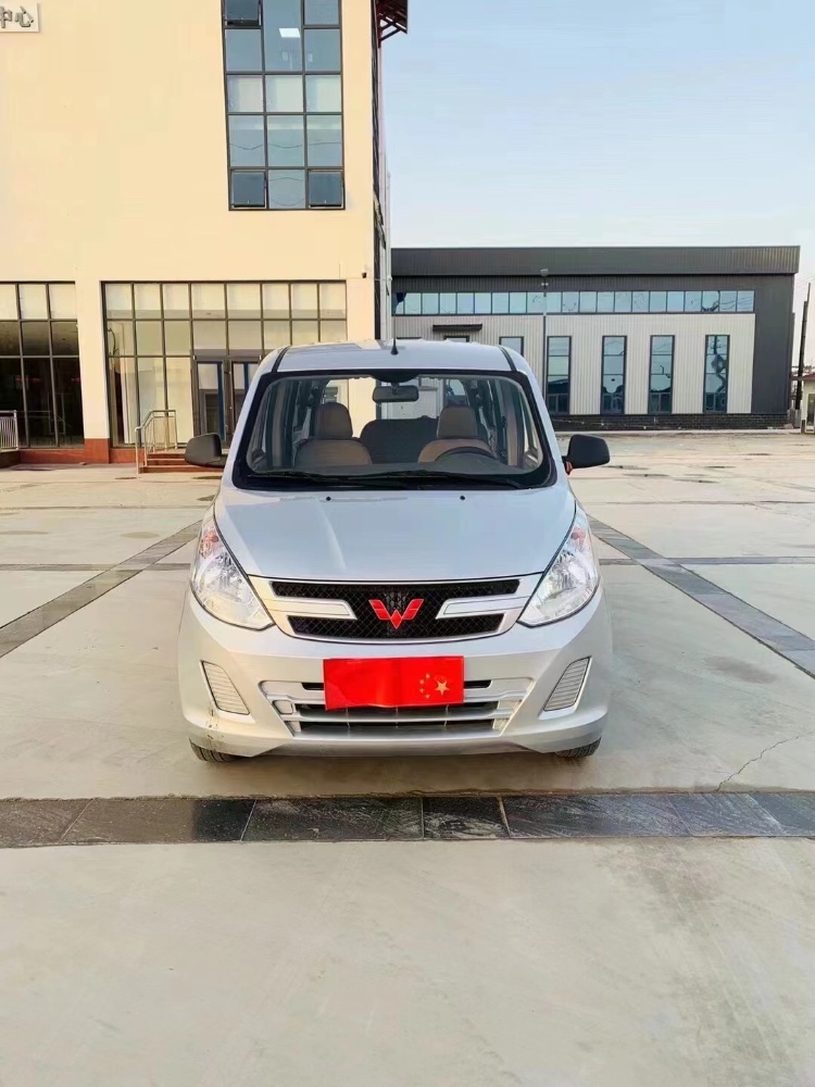 威海19年五菱汽車榮光V1