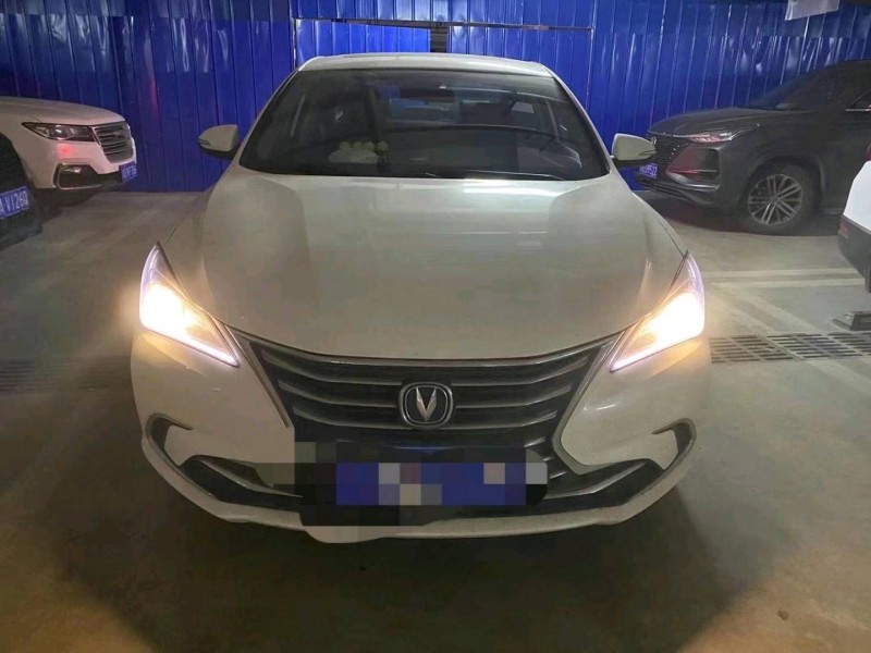 重慶19年長安汽車逸動1