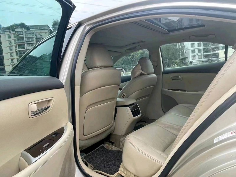 广州10年雷克萨斯ES8