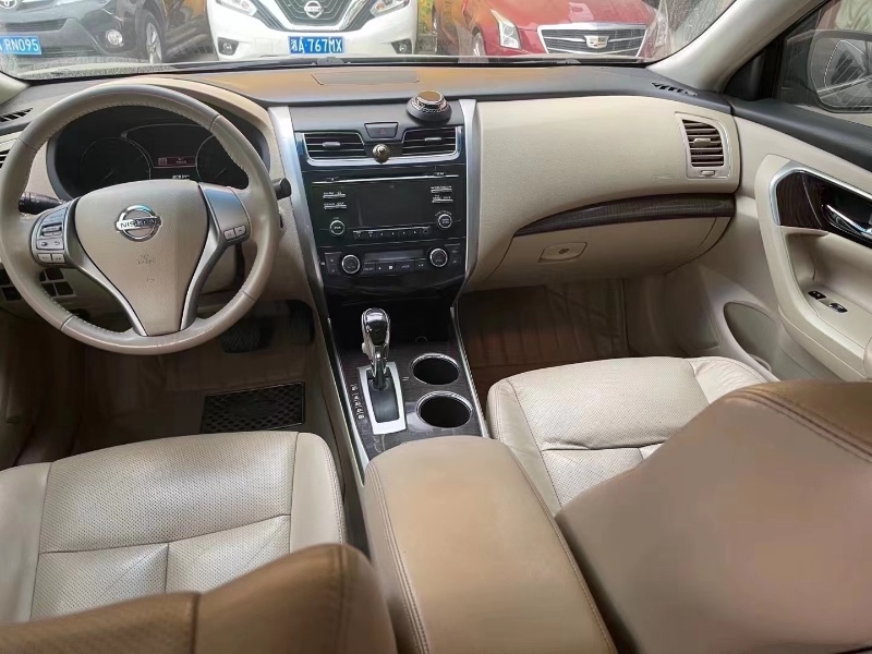 長沙14年日產天籟6