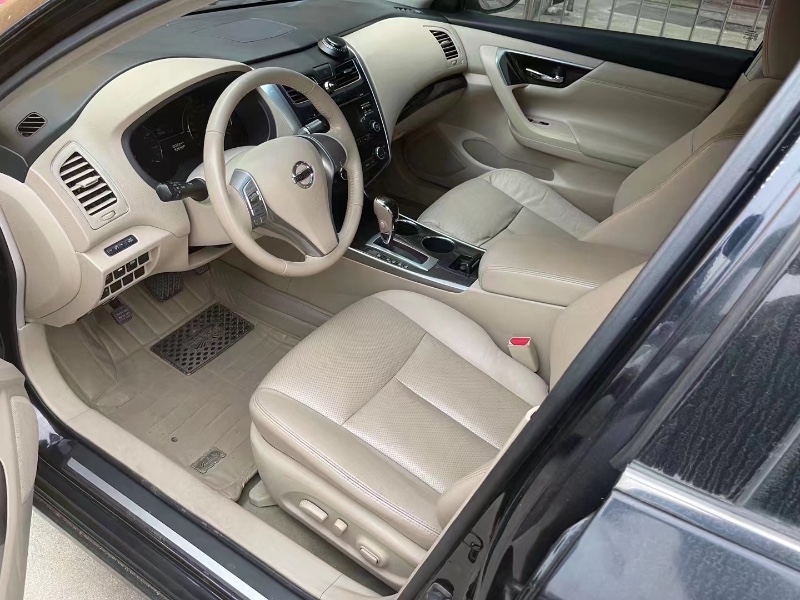 長沙14年日產天籟4