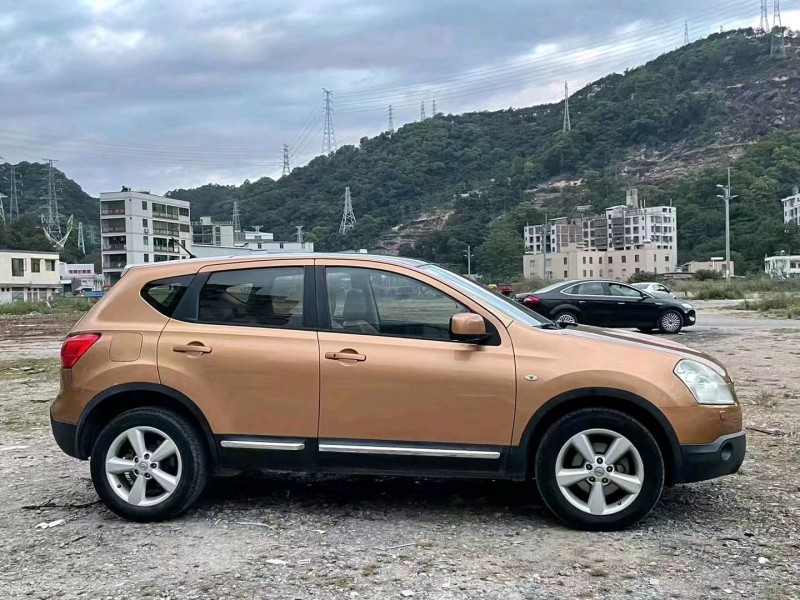 广州12年日产逍客3