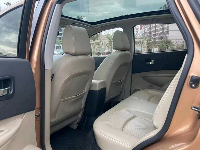 广州12年日产逍客9