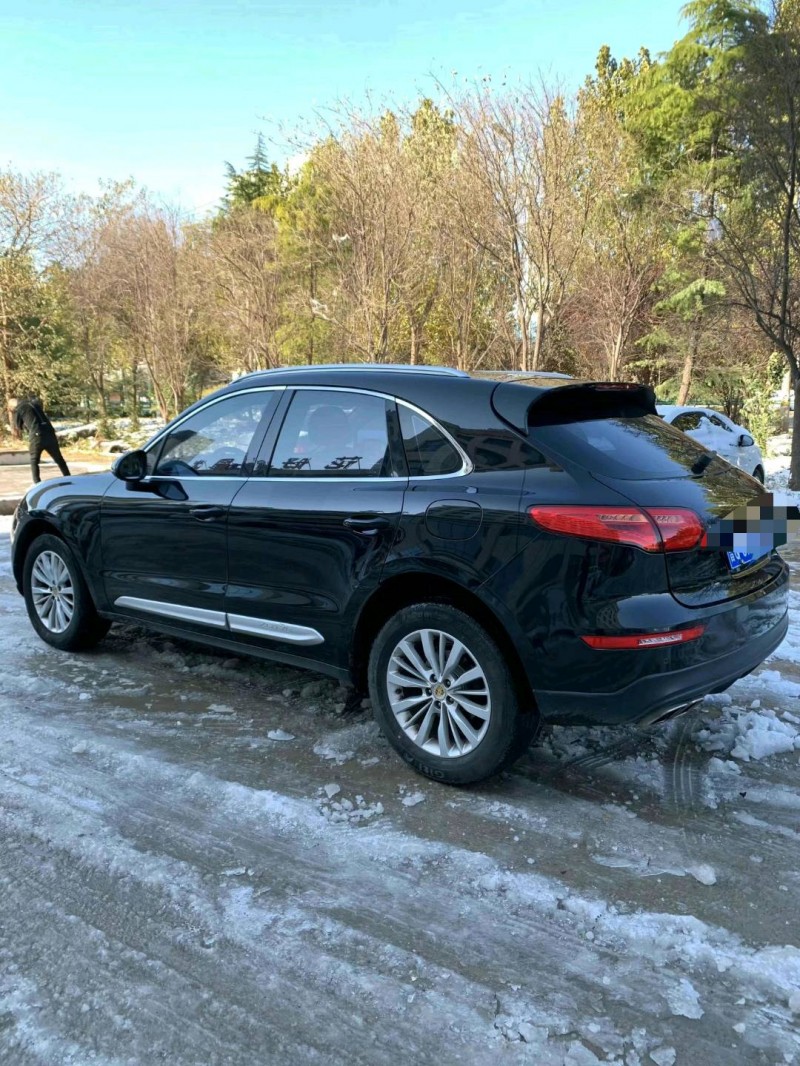 北京18年众泰SR97