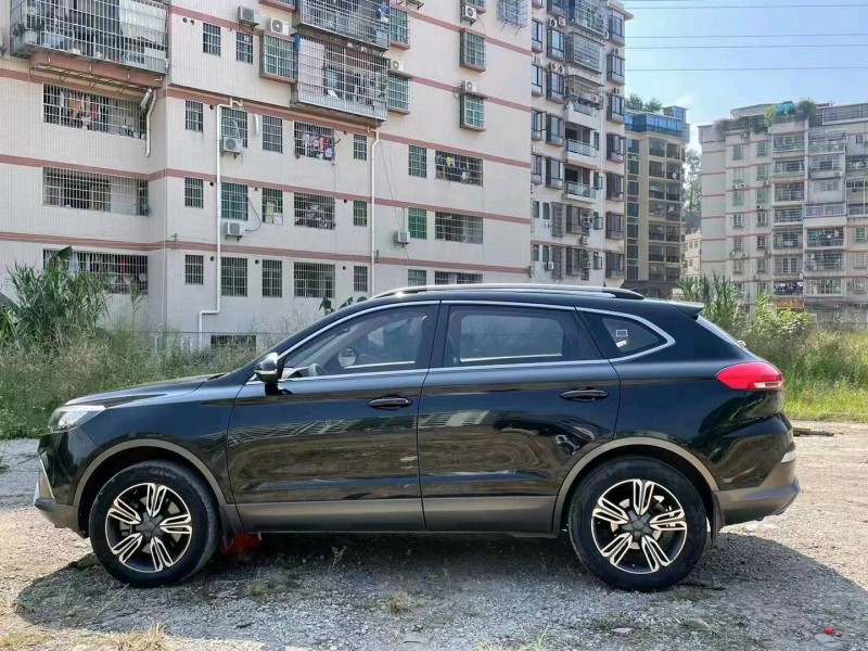 廣州18年獵豹汽車CS106