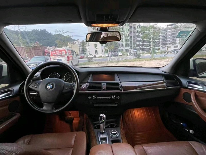 广州10年宝马X58